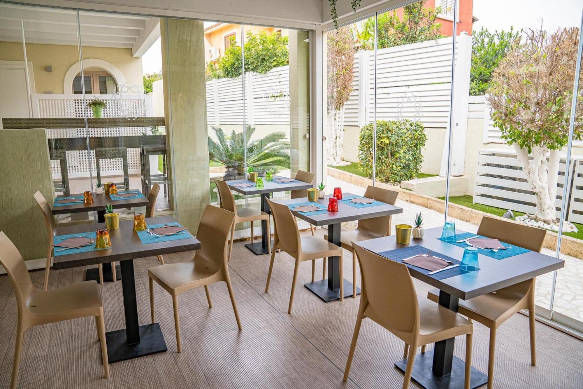 Suimi'S Hotel Villasimius Exterior photo